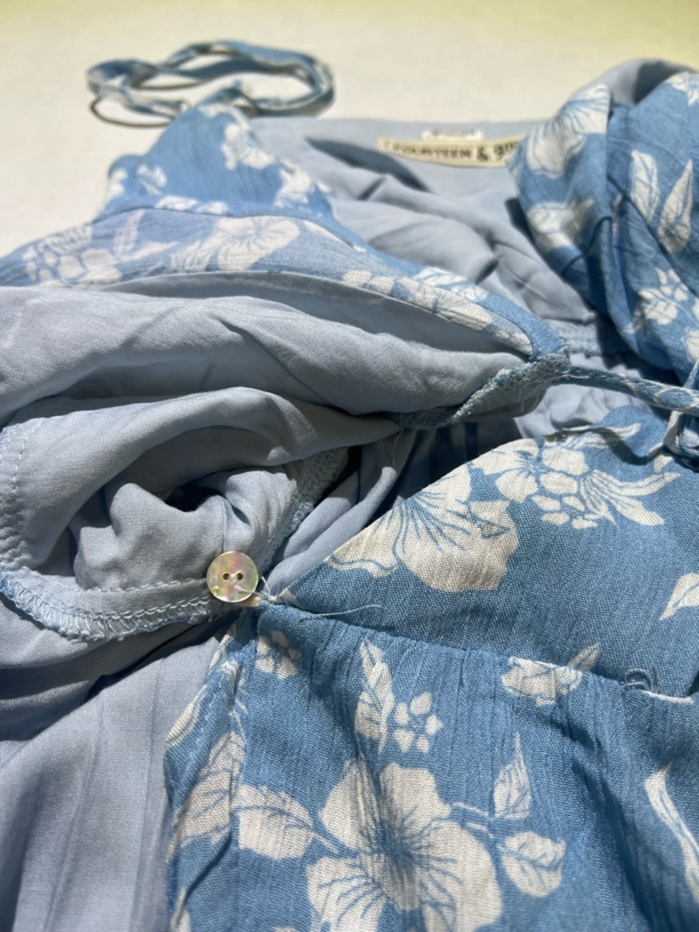 Fourteen & 9th Blue Floral Wrap Dress Ruffle Hem Sleeveless Size Large - Picture 7 of 8